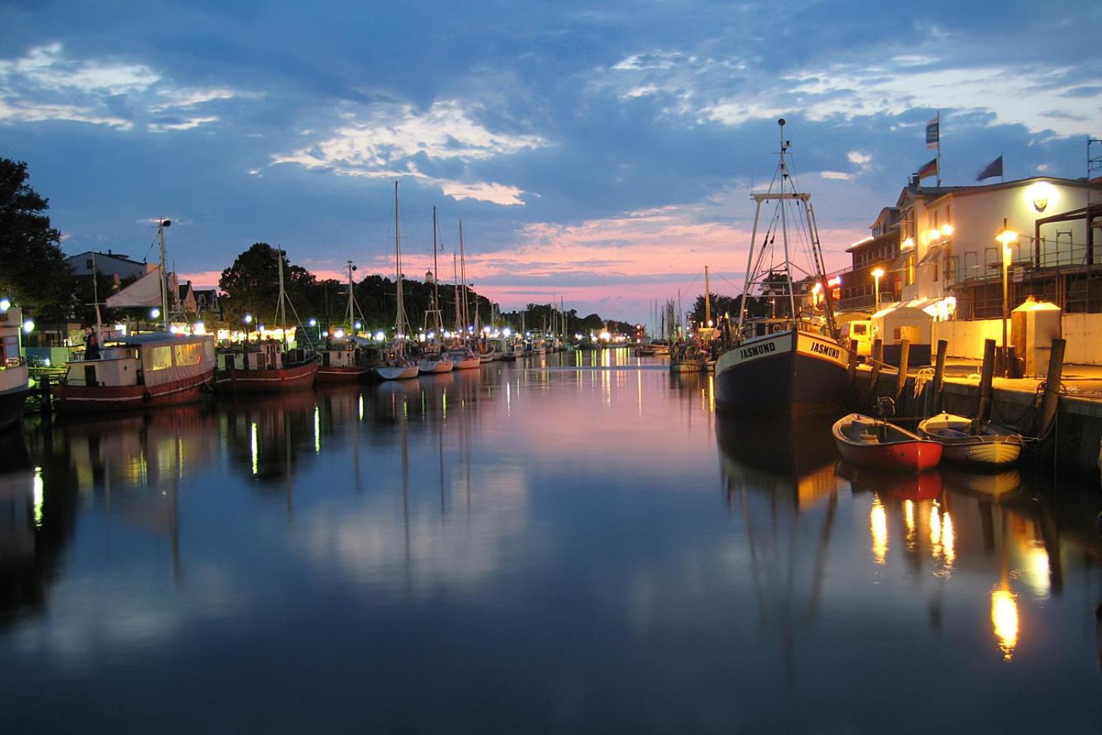 Captains Lounge Rostock Exterior foto